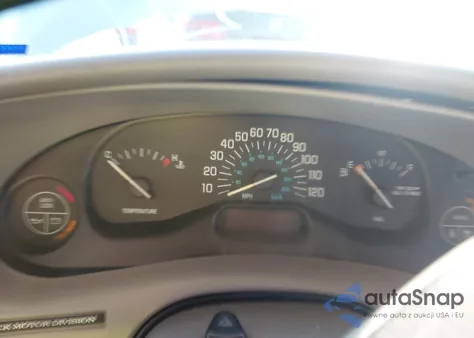 2001 Buick Century Custom z USA, uszkodzony, nr VIN 2G4WS52J611223135